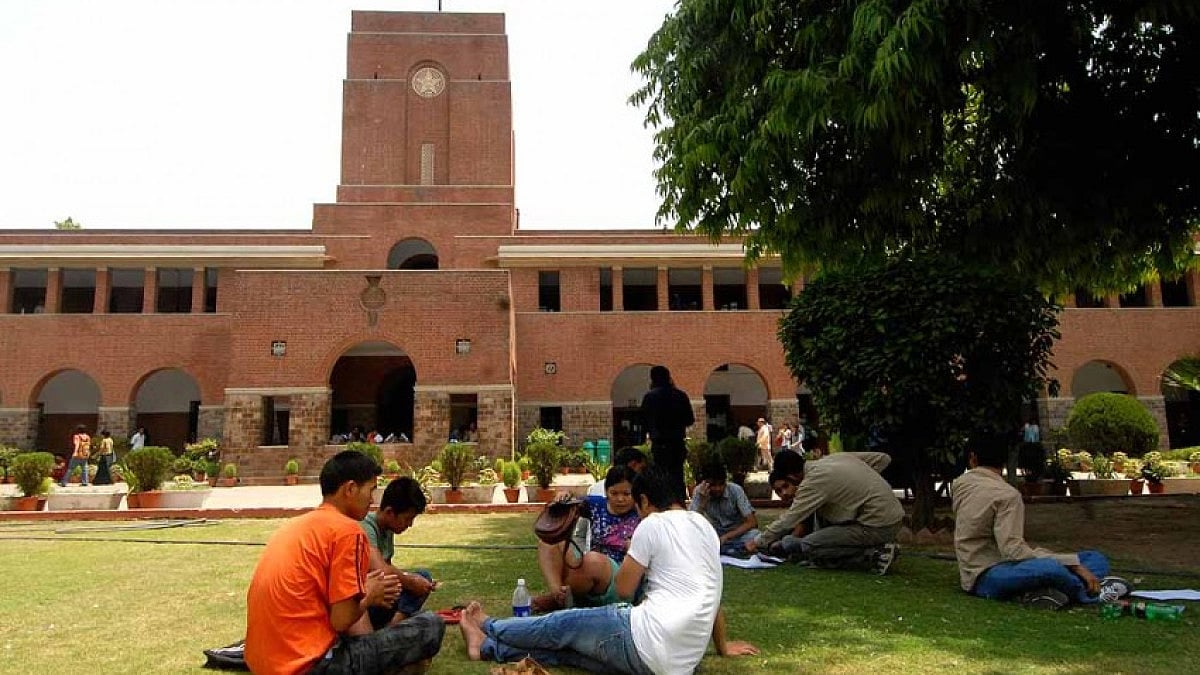 From Patchy Network To Lack Of Space, DU Students Recount Trouble Of Online Learning