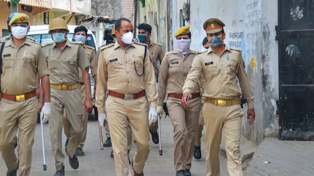 Mumbai: Three Cops Booked For Robbing, Extorting Money From Angadias