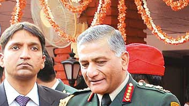 Mumbai: Union Minister V K Singh Inaugurates Kamal Morarka Chowk