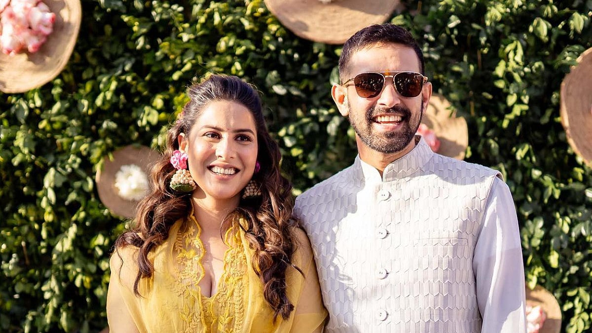 Vikrant Massey and Sheetal Thakur