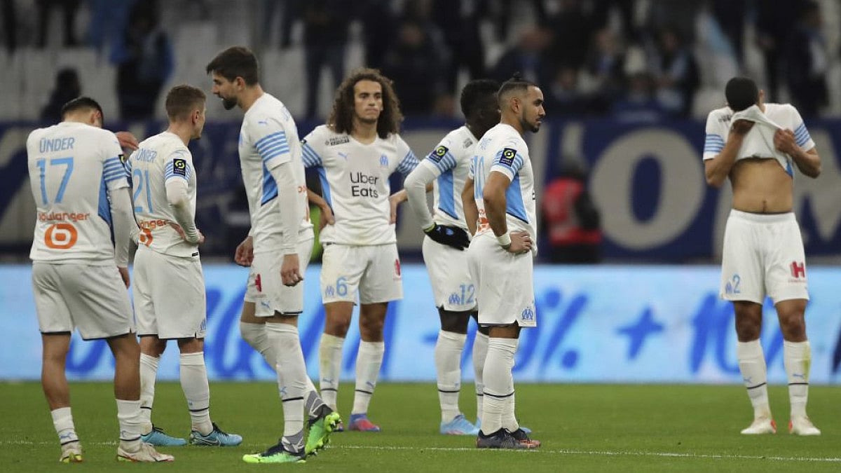 Marseille's players react after being defeated during Ligue 1 match Vs Clermont on Feb. 20, 2022.