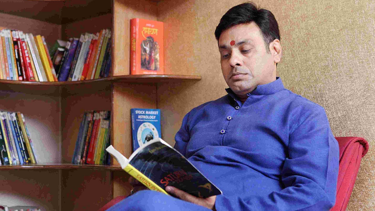 Vinay Bajrangi, Astrologer