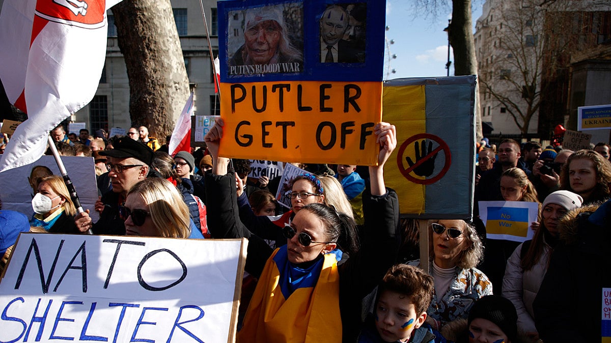 US Allies To Cut Off Selected Russian Banks From SWIFT