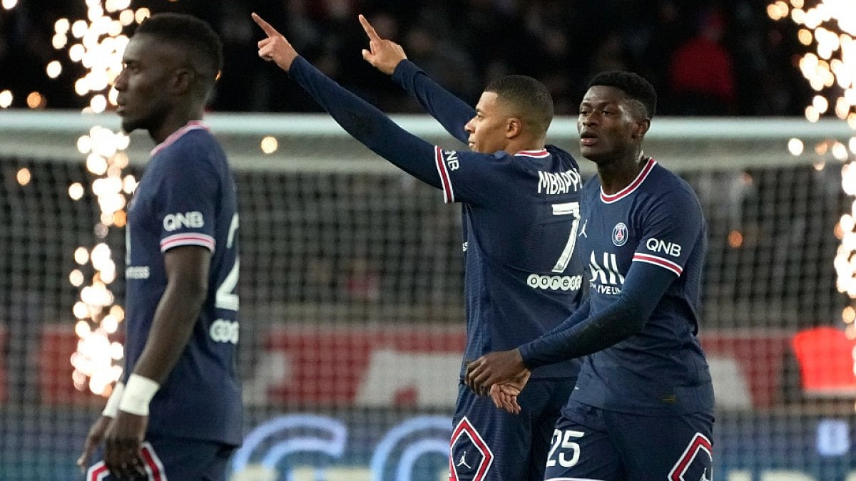 PSG's Kylian Mbappe celebrates after scoring against Saint-Etienne in Ligue 1 2021-22 on Sunday. 