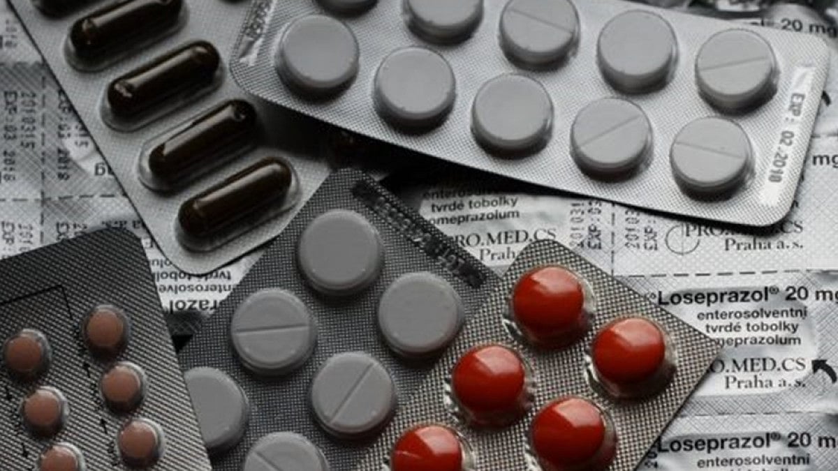 Drugs, medications, antibiotics, pharma, biotics, medicine