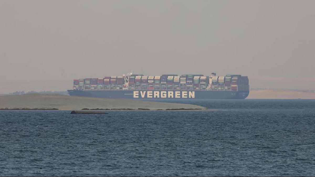 Egypt hikes suez canal price 