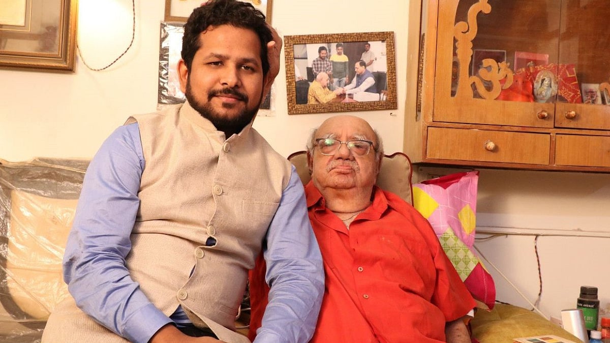Astrologer Chirag Bejan Daruwalla (Left)