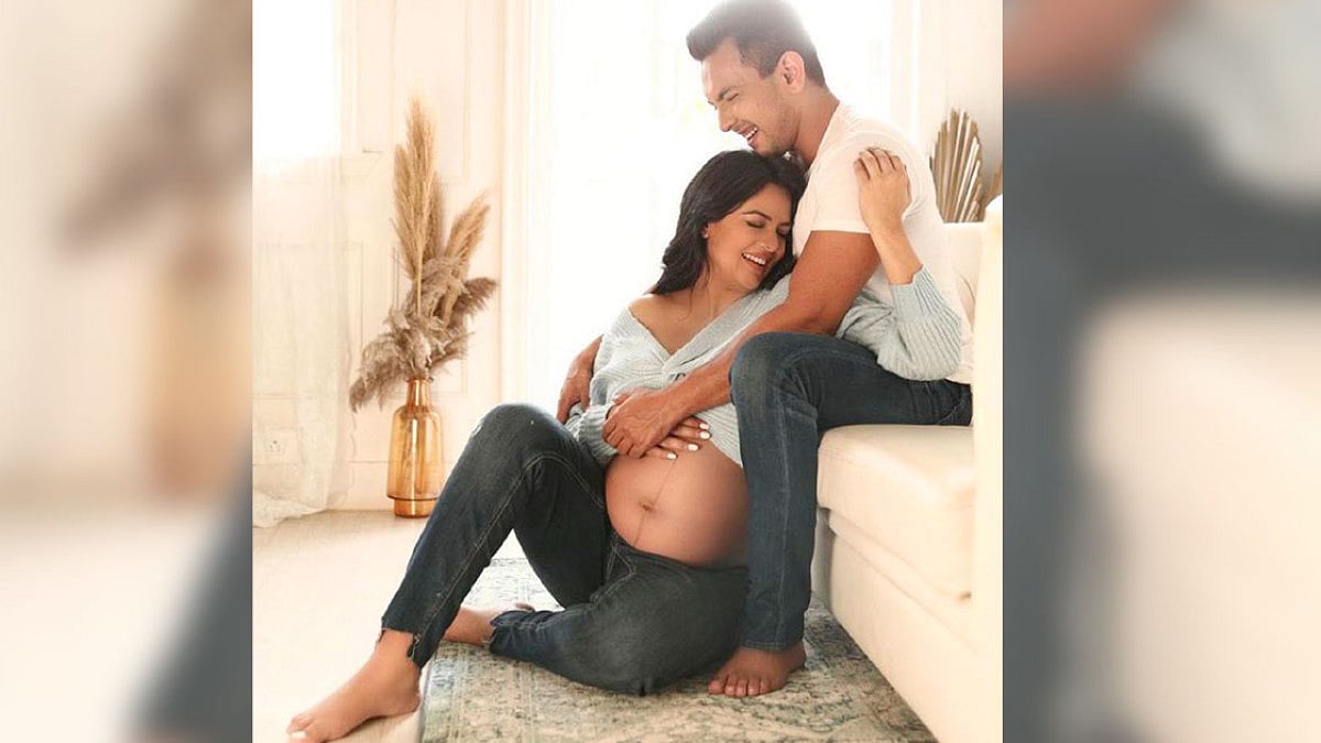 Aditya Narayan, Shweta Agarwal