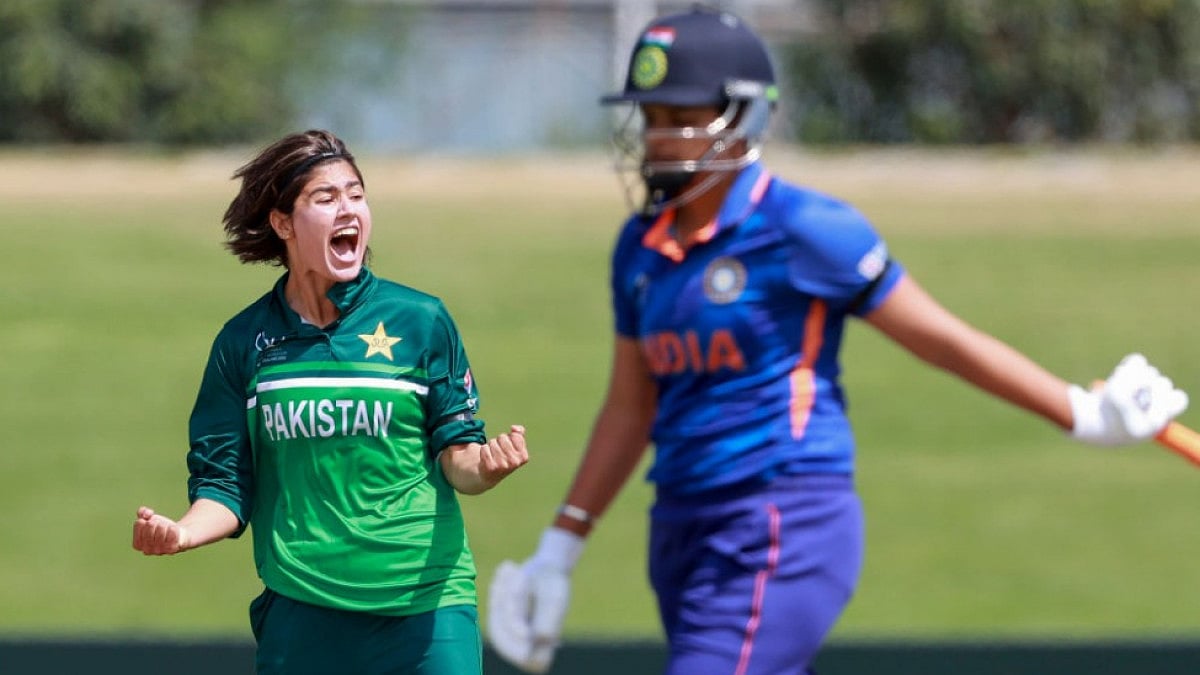 Pakistan's Diana Baig celebrates after dismissing Shafali Verma in ICC Women's World Cup 2022. 