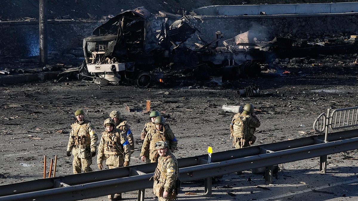 Russians Seeking Asylum Are Blocked At US Border, Ukrainians Are Admitted