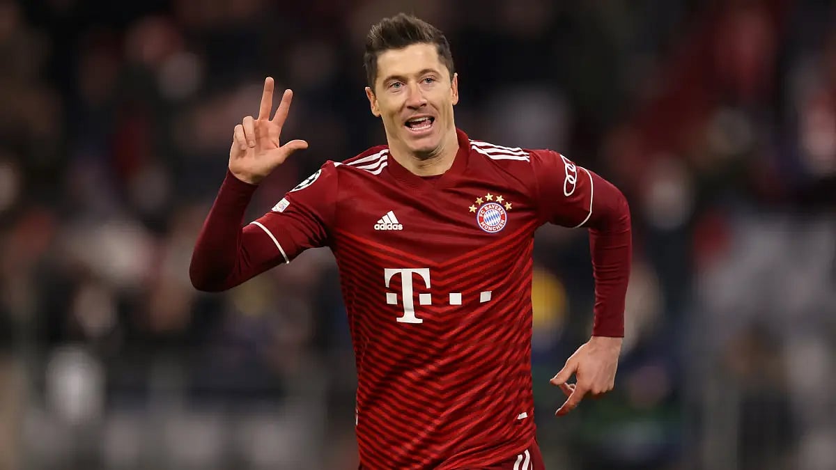 Bayern Munich's Robert Lewandoski celebrates after scoring against Salsburg in Champions League.