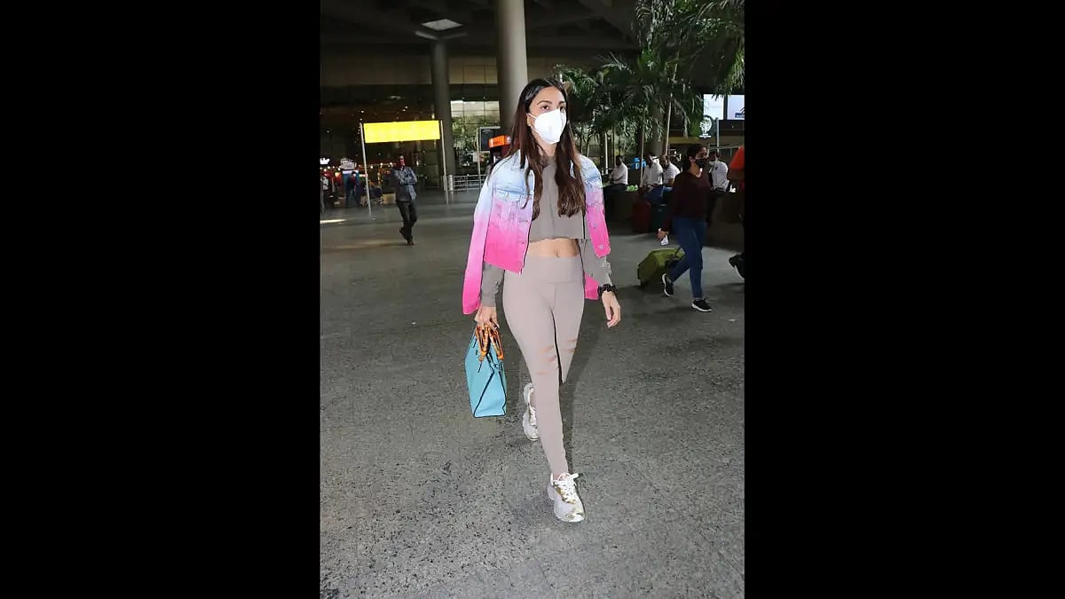 Actress Kiara Advani At Mumbai Airport