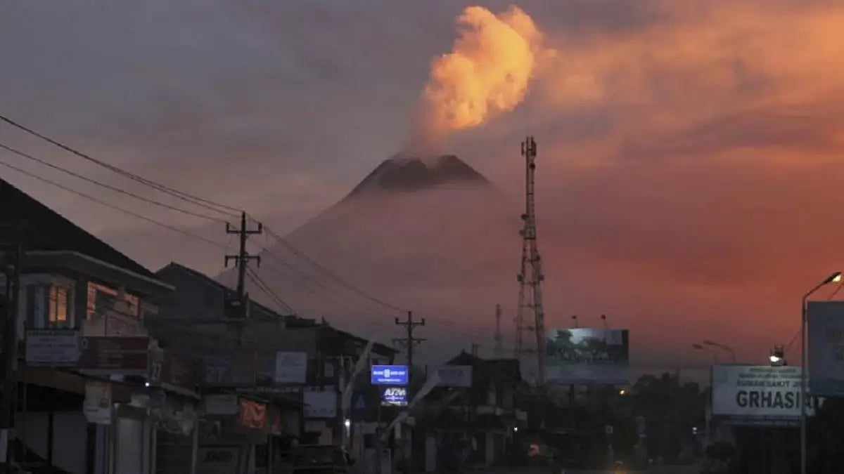 Indonesia's Mount Merapi continued to erupt 