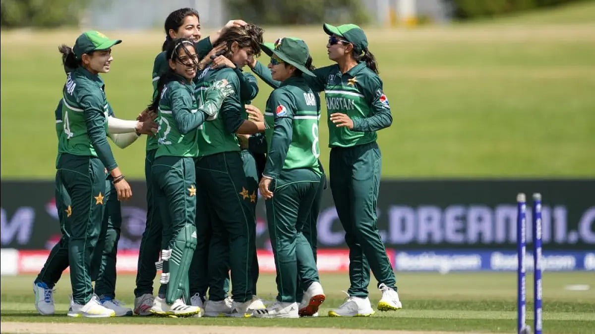 Pakistan players celebrate wicket of Shafali Verma during ICC Women's World Cup 2022 match Vs India.