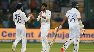 Jasprit Bumrah (C) celebrates after dismissing Lahiru Thirimanne on in the 2nd Test vs Sri Lanka.