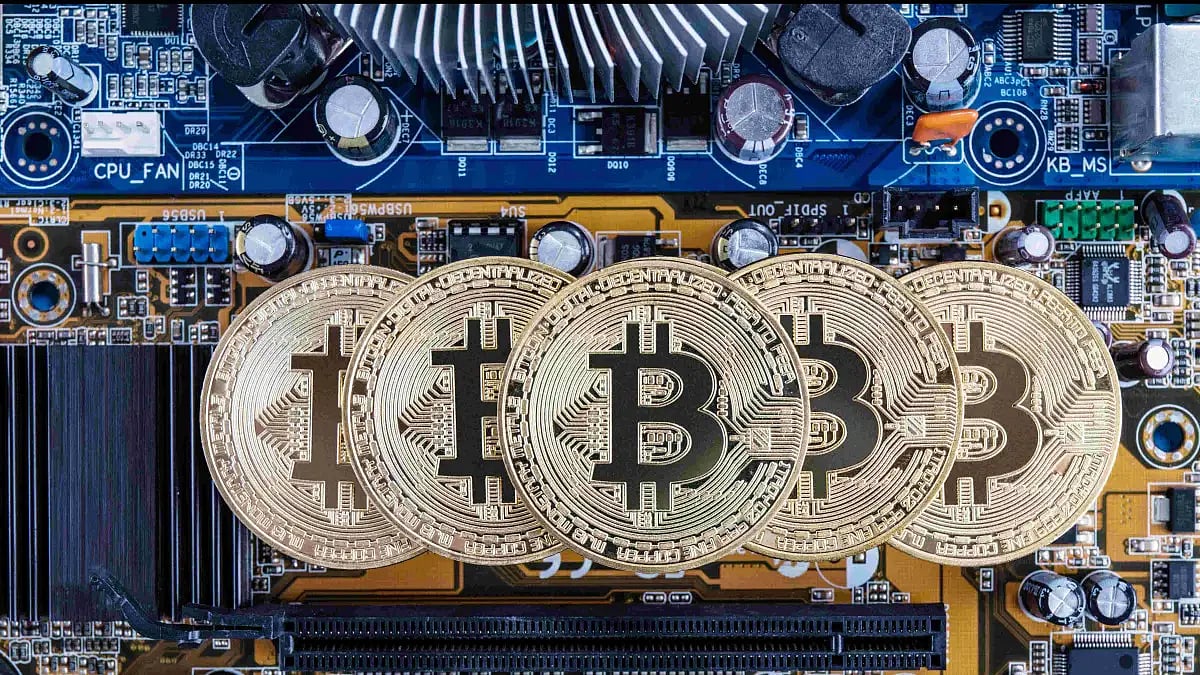 High-value cryptocurrency redemptions are expected as a result of sanctions placed on Russia by the 