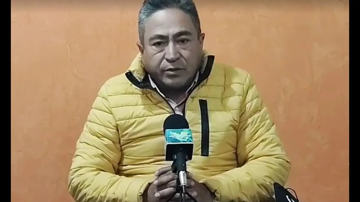 Mexican journalist Armando Linares 