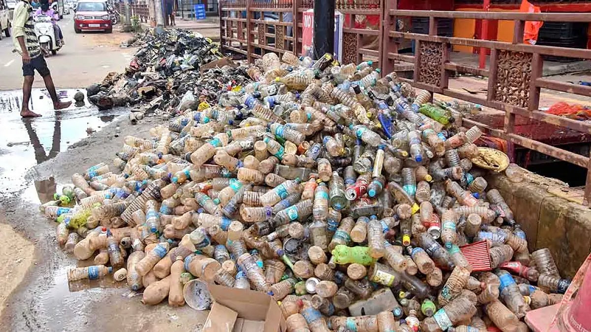 Pollution due to plastic burning in UP. (Representational image)