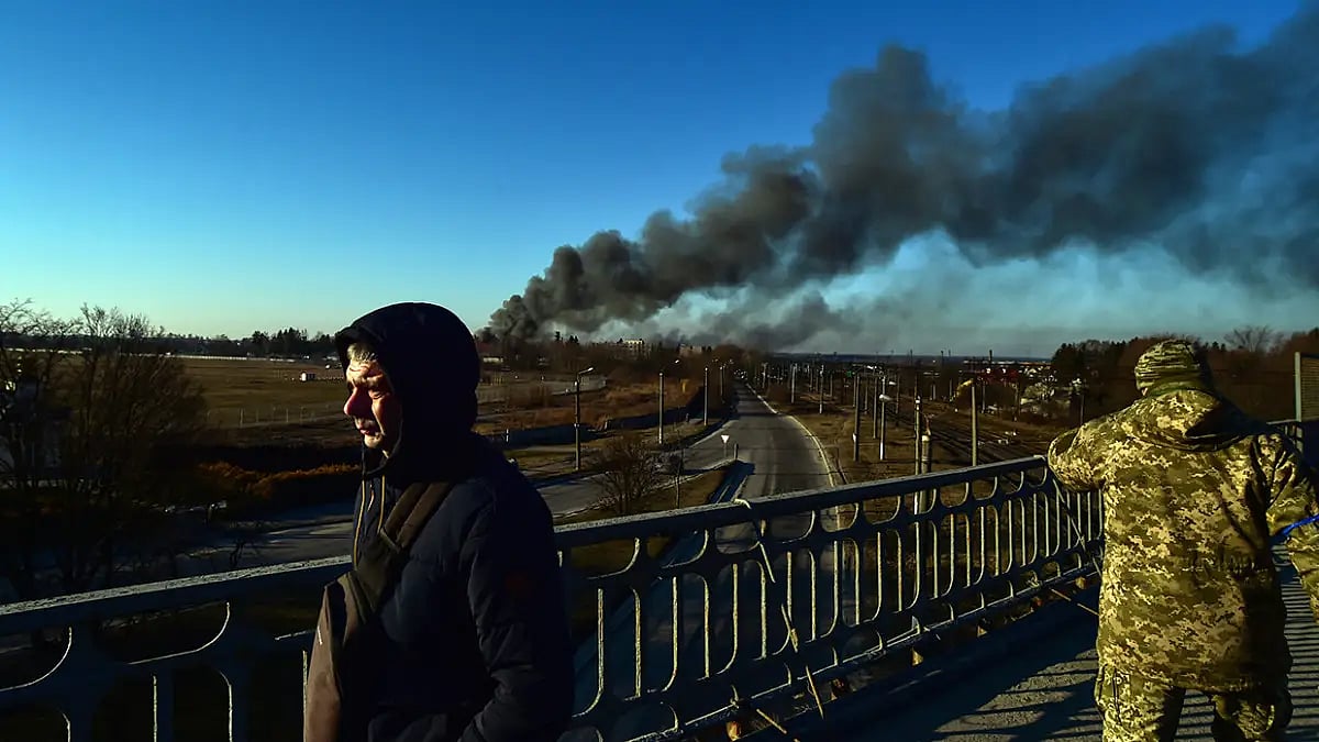 Vladimir Putin Rallies Behind Troops While Lethal Fire Rains Down