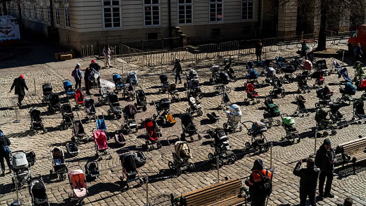 Russians Push Deeper Into Mariupol As Locals Plead For Help