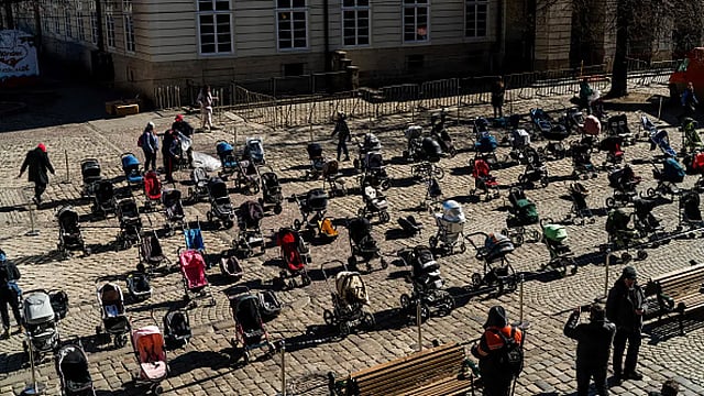 Russians Push Deeper Into Mariupol As Locals Plead For Help