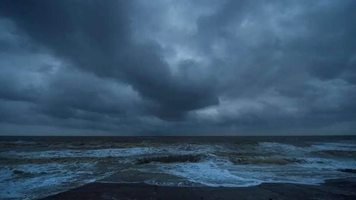 Cyclone Asani brewing over the low pressure belt of Bay of Bengal