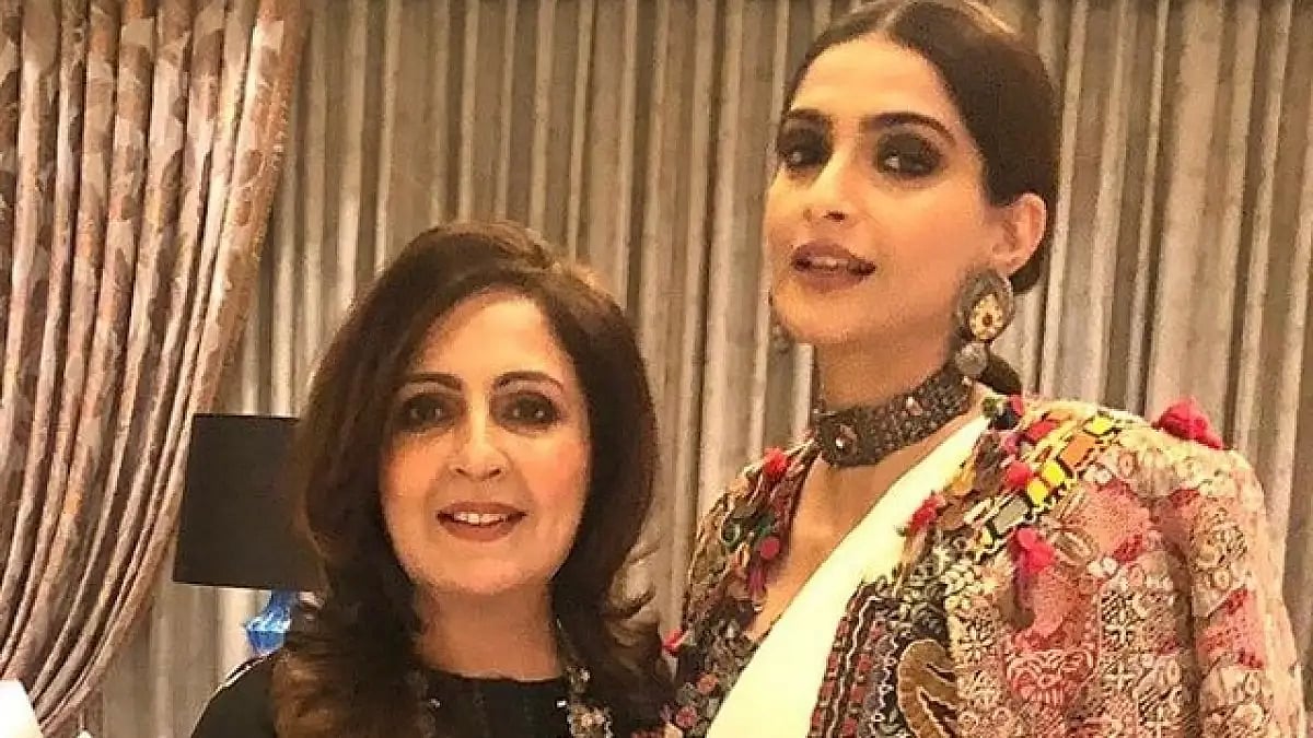 Sonam Kapoor, Priya Ahuja