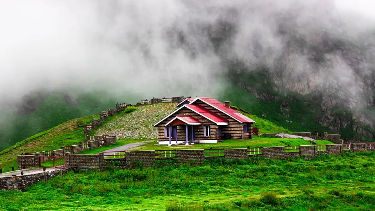 Rent a cottage in the mountains 