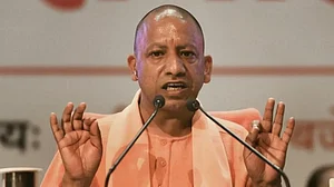 MP Sukhram Yadav Meets Adityanath, Triggers Speculations Of Crossover To BJP