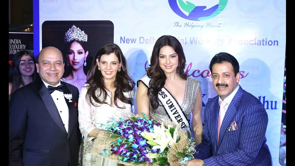 Harnaaz Kaur Sandhu with Palka & Dr. Gaurav Grover 