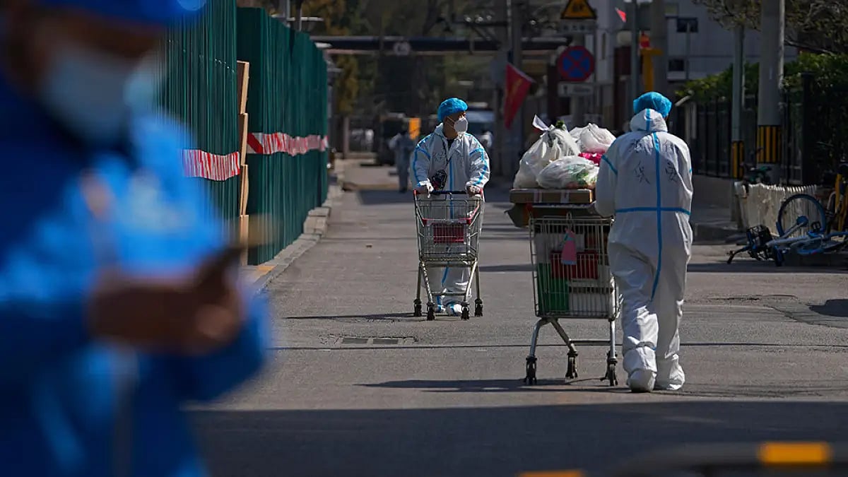 China Sends In Military To Help With Shanghai Covid-19 Outbreak