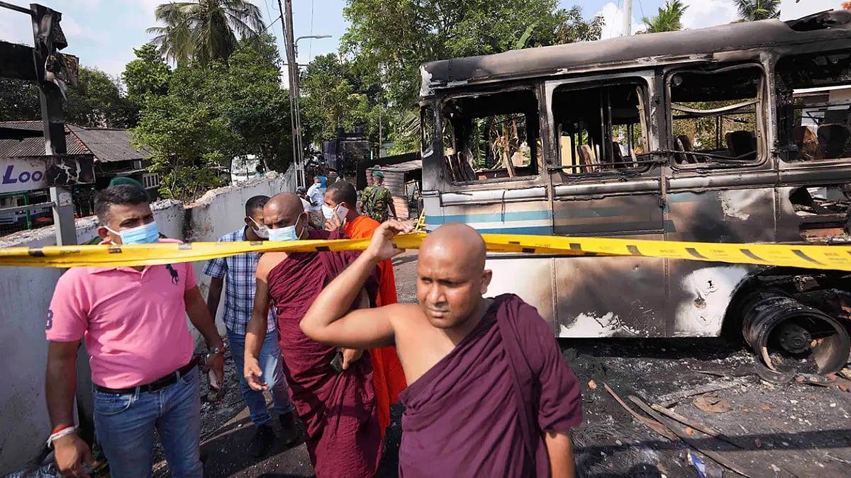 Sri Lankan Govt Cracks Down On Protests Against Economic Crisis, Over 600 People Arrested