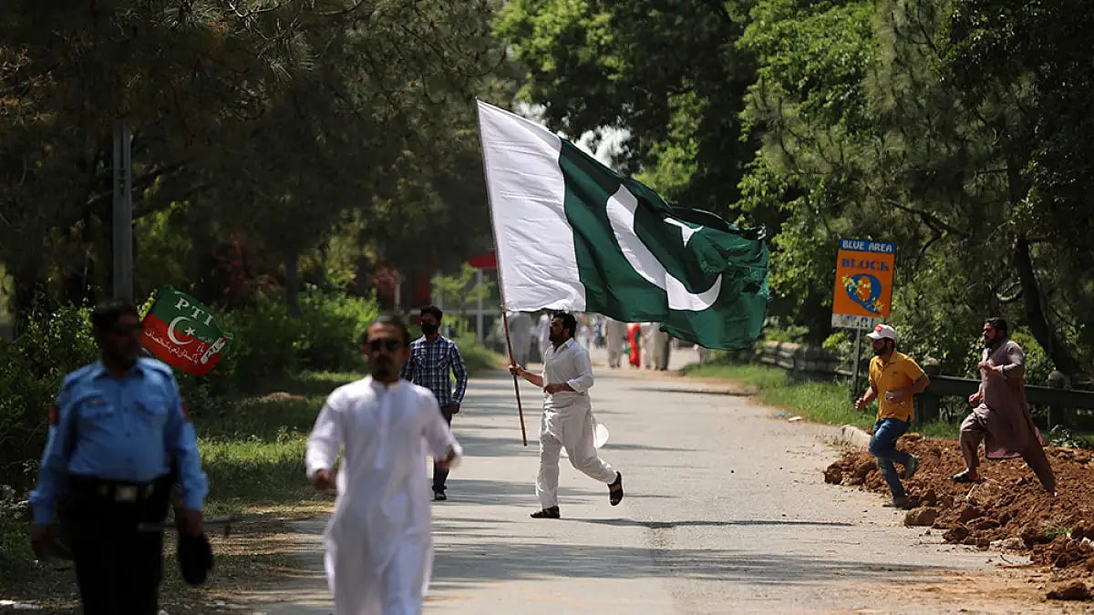 Pakistan's Supreme Court Bars State Institutions From Taking Any 'Unconstitutional' Steps