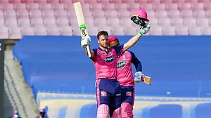 Jos Buttler is in sublime form in IPL 2022. Check RR vs RCB live streaming details here.