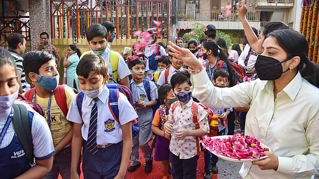 Astronomical Labs In UP Govt Schools Capture Imagination Of Young And Old Alike