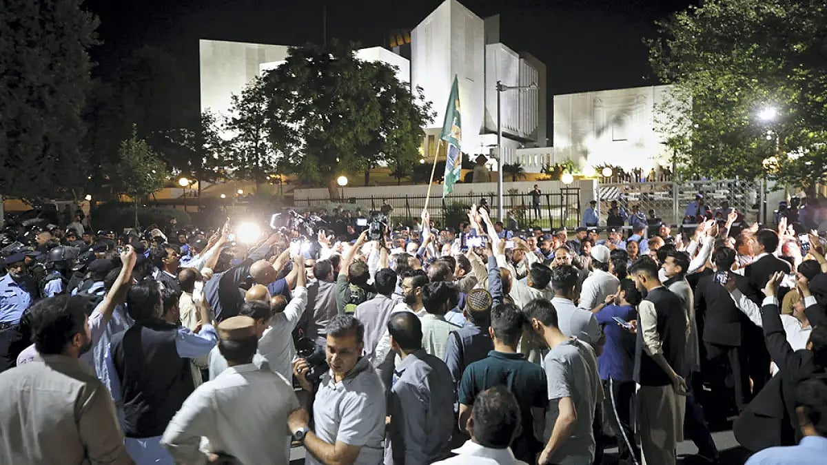 Pakistan Parliament's Crucial Session To Decide Fate Of PM Imran Khan Adjourned Temporarily