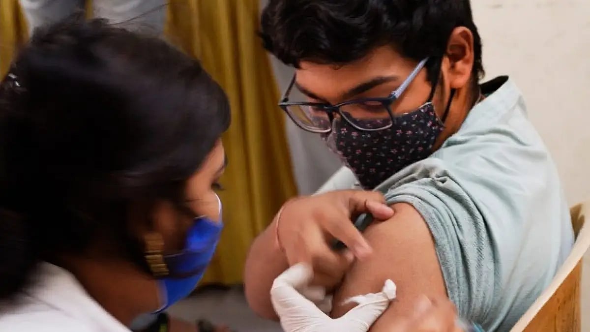 Covid-19 vaccine booster shots 