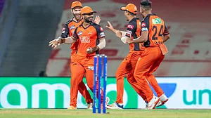 Teammates congratulate Rahul Tripathi after his stunning catch against Gujarat Titans in IPL 2022.