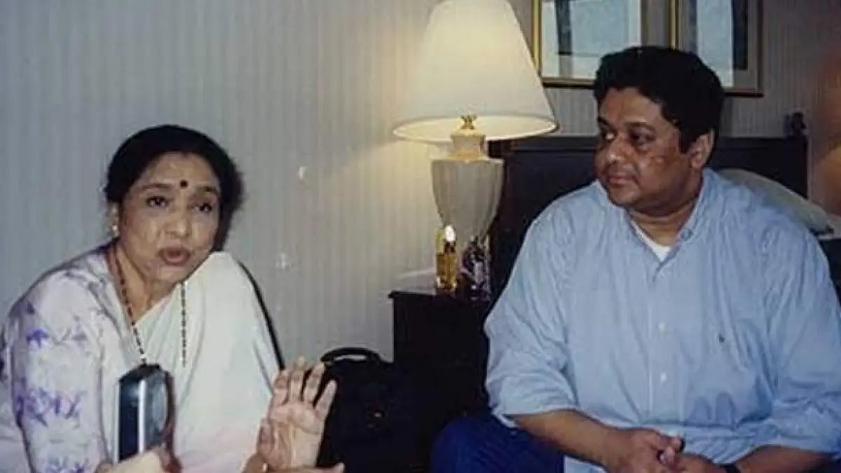 Asha Bhosle With Her Son Anand Bhosle