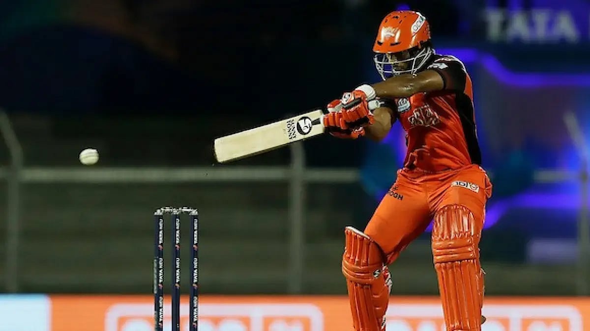 Rahul Tripathi hit 4 fours and 6 sixes during his knock against KKR at Brabourne Stadium.
