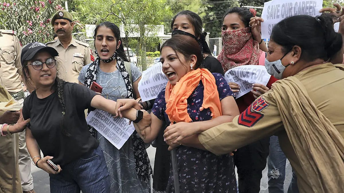ABVP Stages Protest Outside NTA Office Over Rescheduling Of CUET
