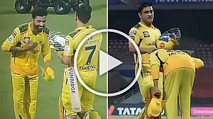 Ravindra Jadeja, MS Dhoni