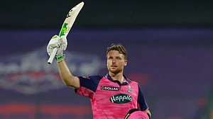Jos Buttler is in sensational form in IPL 2022. Get DC vs RR highlights here.