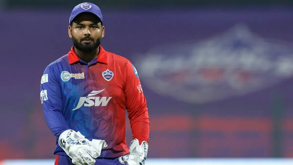 Delhi Capitals captain Rishabh Pant was seen gesturing his batters to come back during the incident.