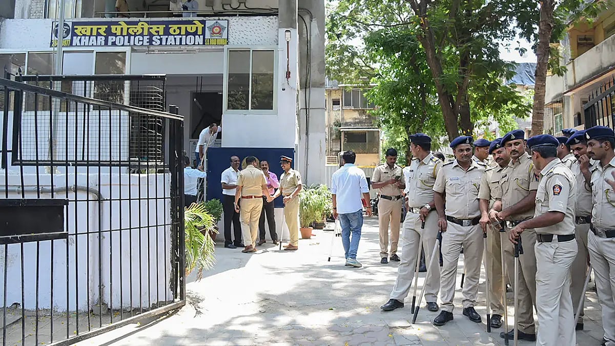 Four Rajasthan Policemen Suspended For Not Registering Woman's Complaint Against Former SHO