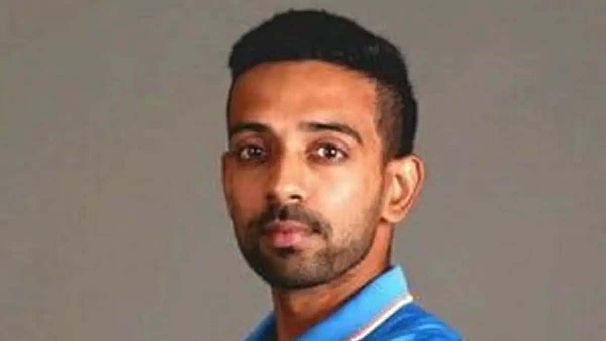 Dhawal Kulkarni was part of the commentary team of the official broadcaster of the IPL 2022.