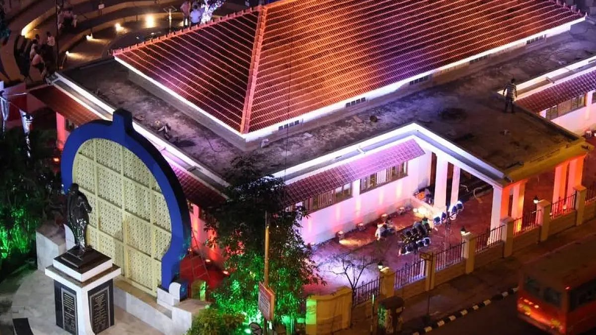 Thane Tone Hall to be reinaugurated for being renovated. 