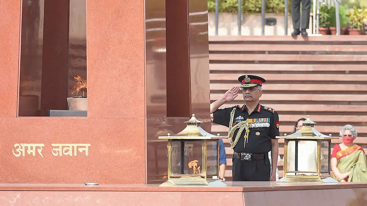General MM Naravane at War Memorial