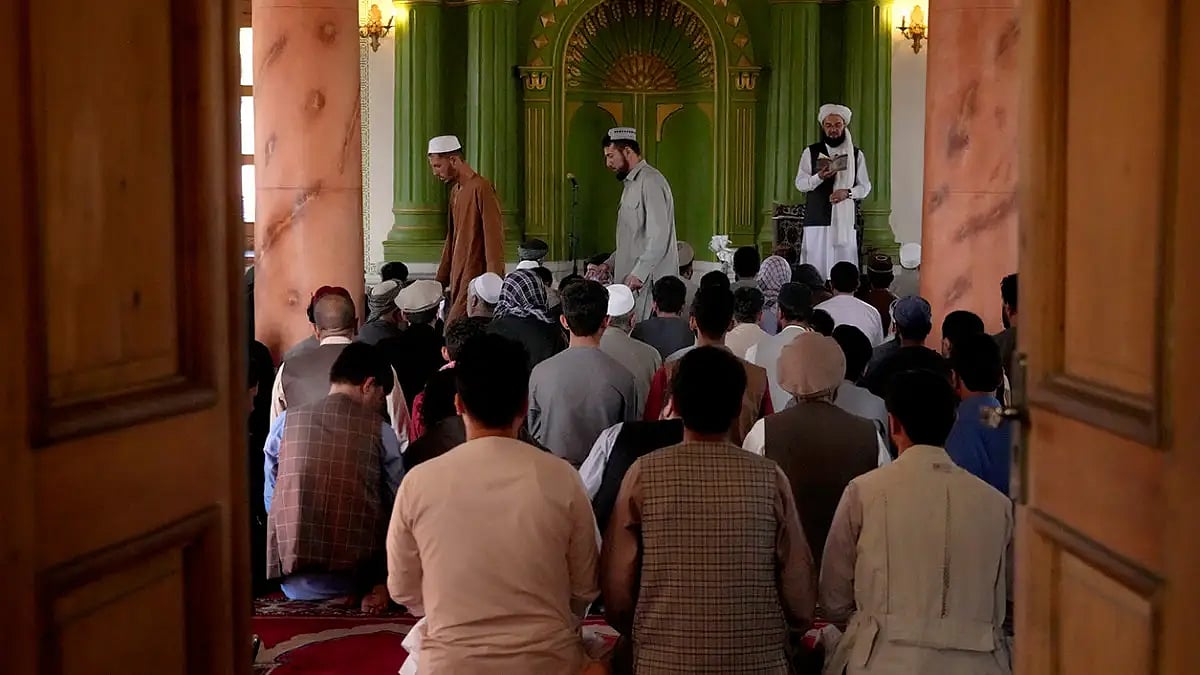 Over 100 Sikhs and Hindus In Afghanistan Offered E-visas By India