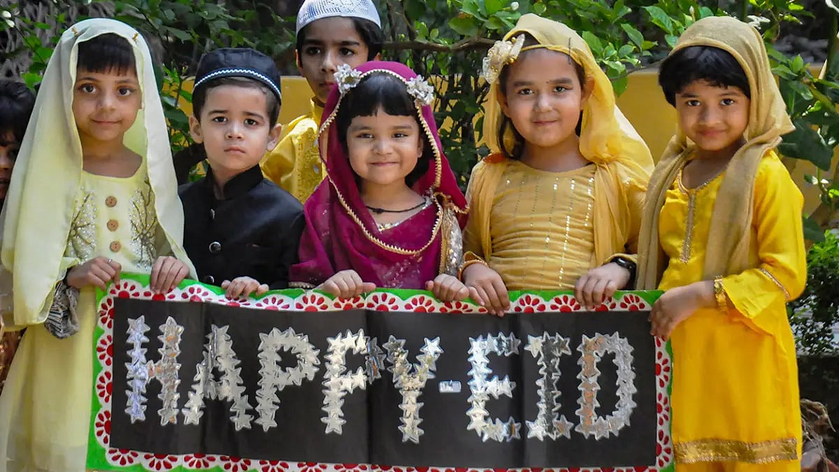 Kerala CM Extends Greetings On Eve Of Eid-ul-Fitr